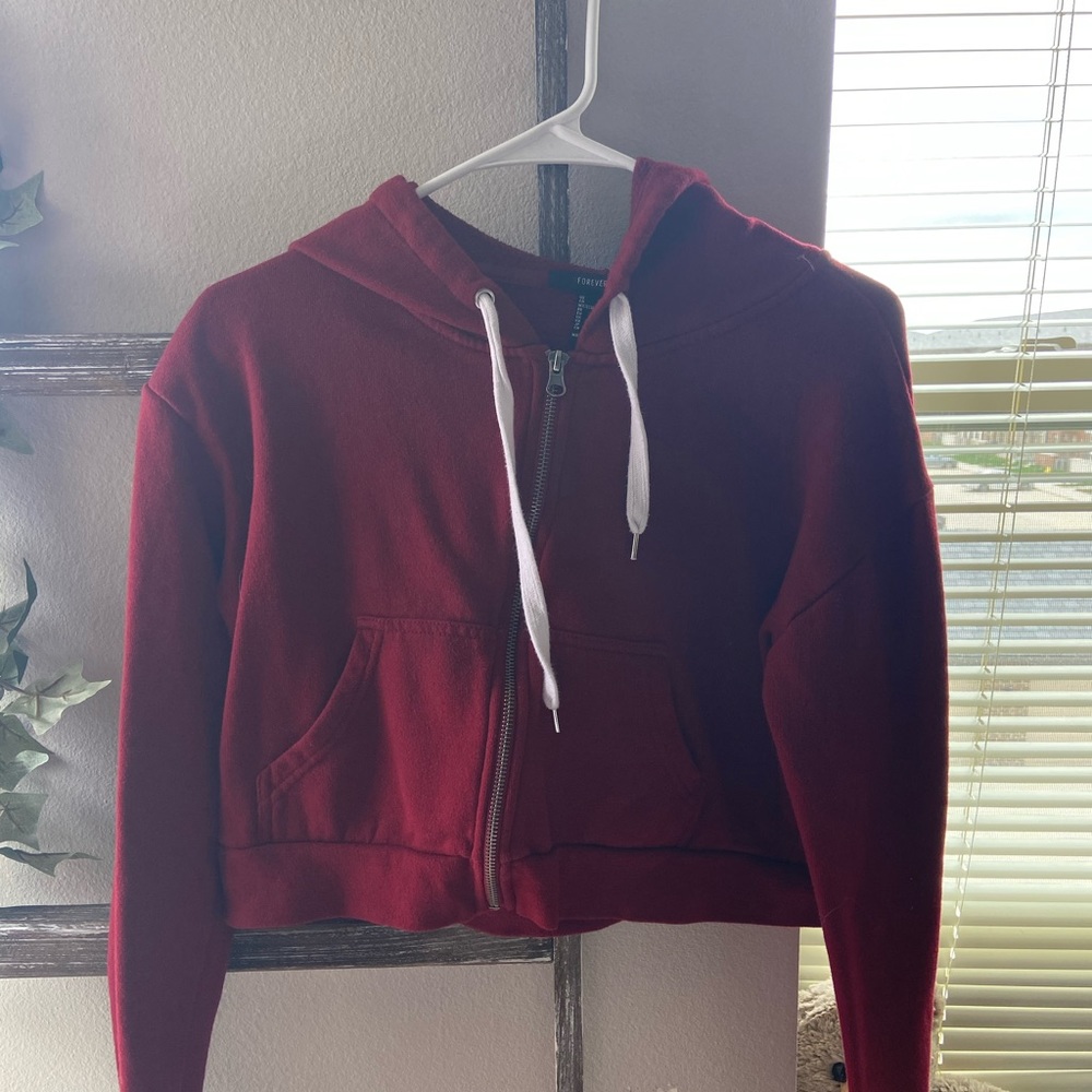 FOREVER 21 Cropped Zip-Up